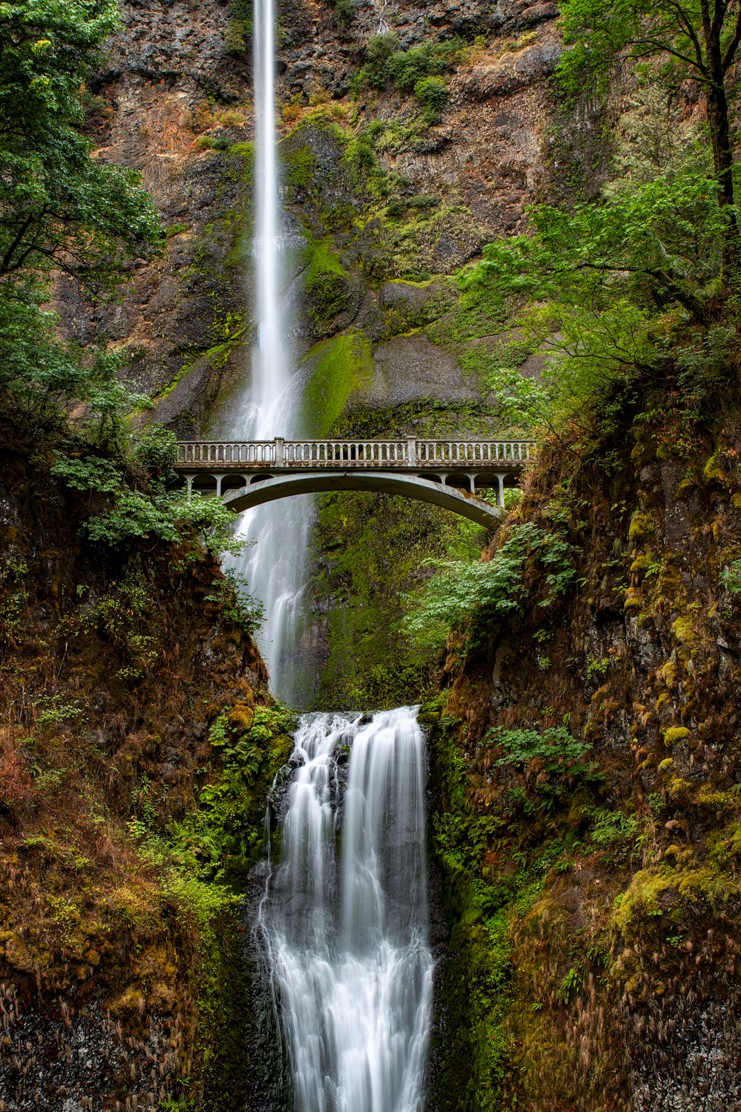 620-foot-tall Multnomah Falls