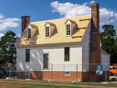 Crews are restoring the building to its 18th-century appearance.