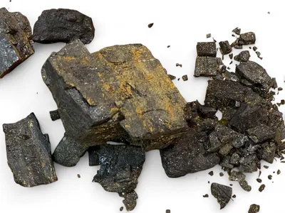 Collectors can bid on&nbsp;1.6 ounces of coal salvaged from the Titanic in 1994.